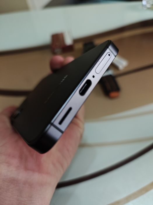 Самсунг Галакси S24, 370 евро.