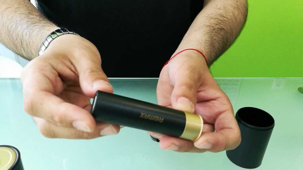 POWER BANK Преносима външна батерия 2500 / 2600 / 5000mAh с LED фенер