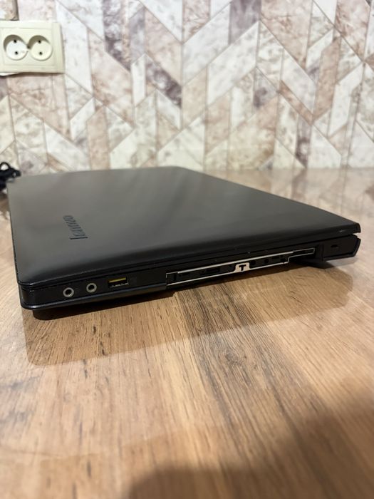 Ноутбук Lenovo IdeaPad Y500