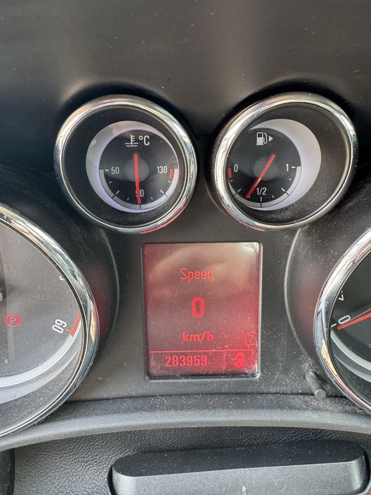 Opel Astra J  hatchback