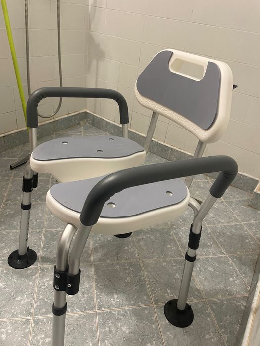 Санитарен стол за баня