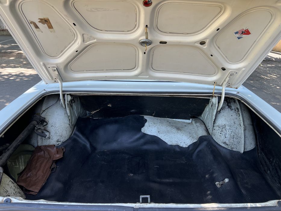 Volga 2410 sotladi