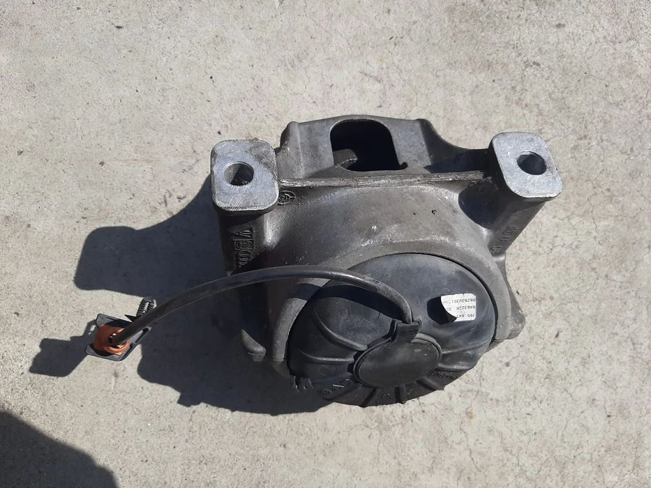 tampon motor 2.0 tdi cgl audi q5 8r 2012  8r0199381