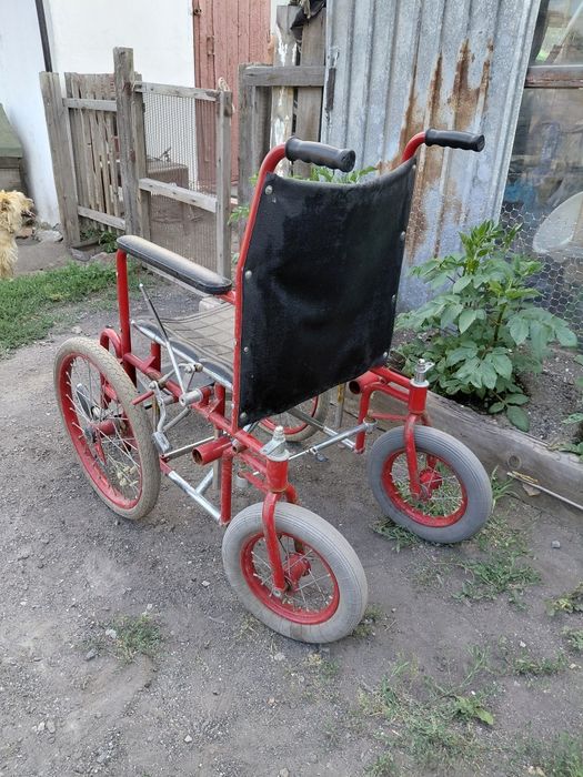Коляска инвалидная