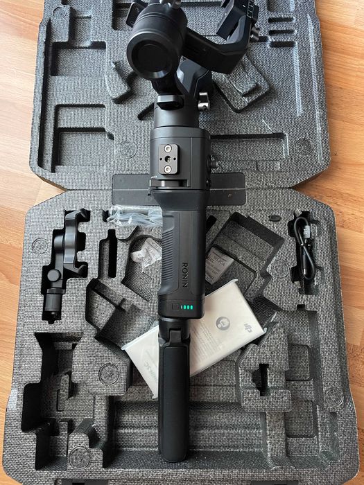 Продавам DJI Ronin-SC