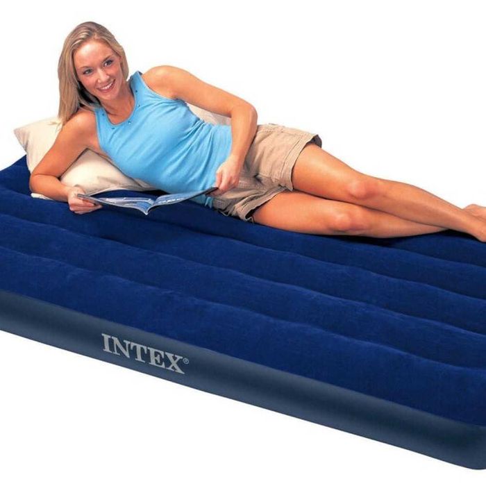 Надуваем матрак, дюшек