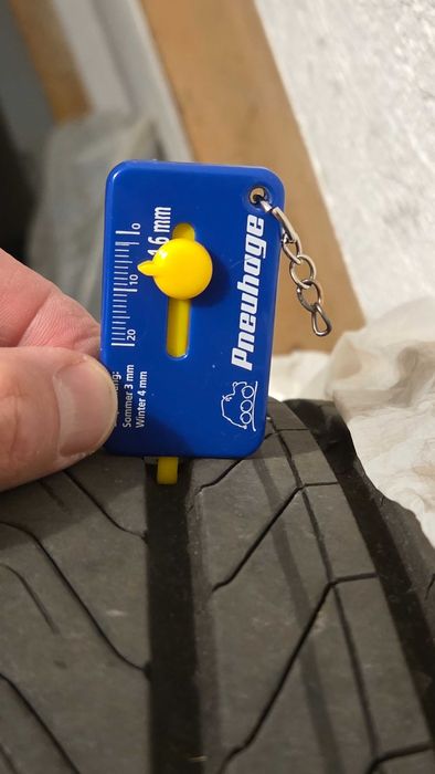 Jante originale BMW 18 inch Styling 707+pneuri vara. Unic proprietar!