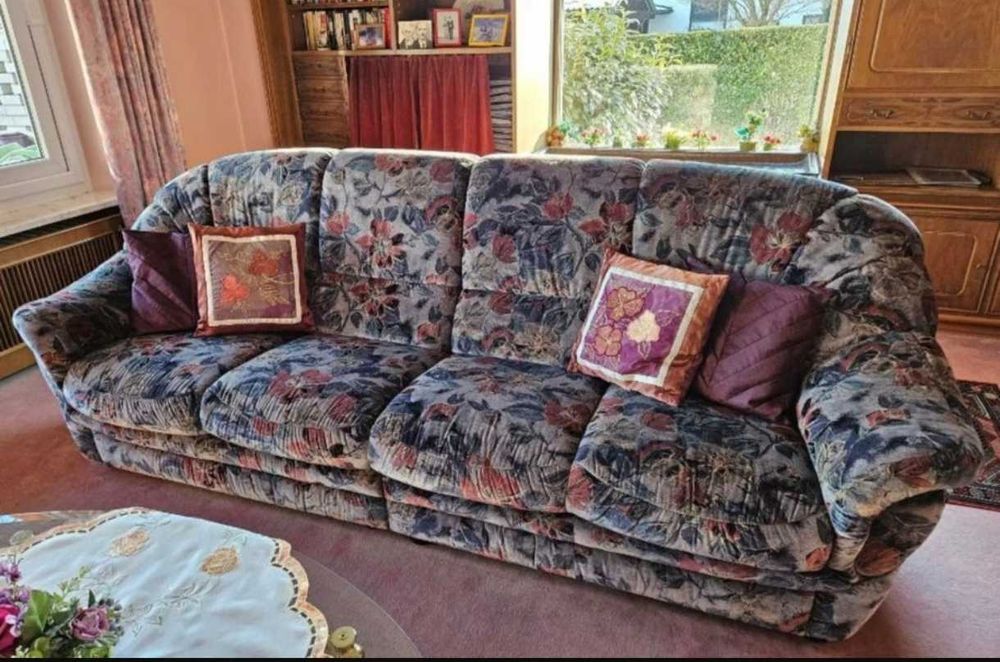 Garnitură,canapea (sofa)+ două fotolii, ofertă.