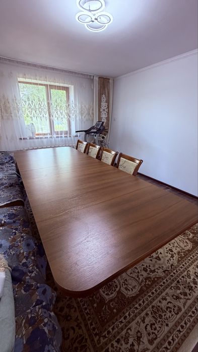 Стол деревянный стуля