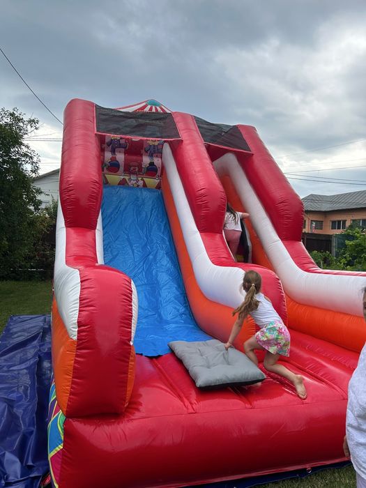 Tobogan Gonflabil "Circus World" de inchiriat