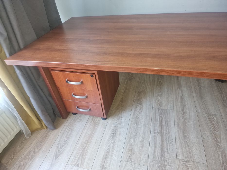 Офисный стол Директорский