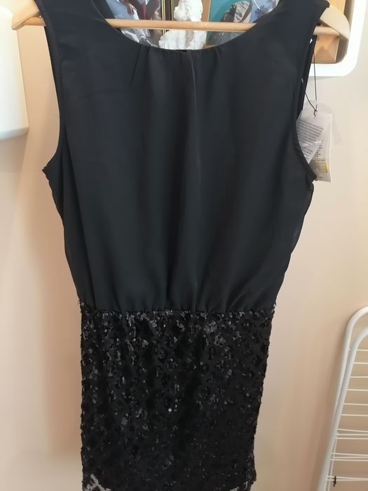 Продавам дамски рокли