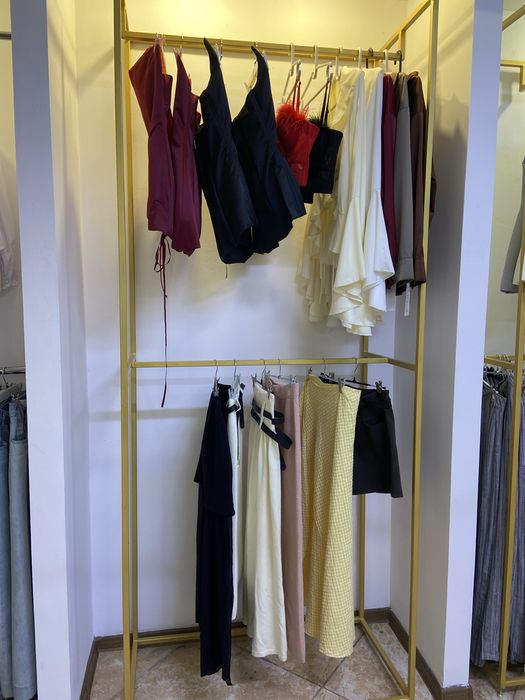 Продам стеллажи, стойки напольные