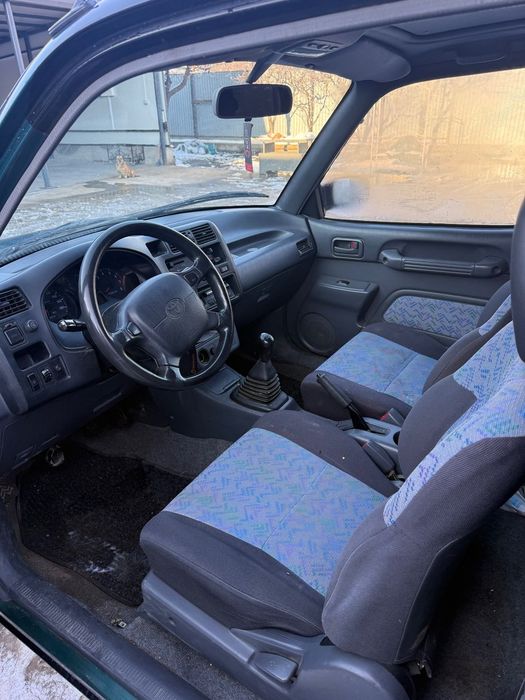Toyota RAV4 1995 benzină, 3.700 € — imagine 5