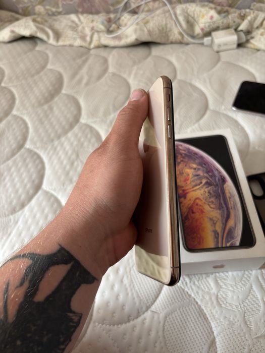 Продам Iphone в идеальном состоянии