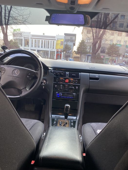 Mersedes Benz E 500 AMG 5 литрлик сотилади
