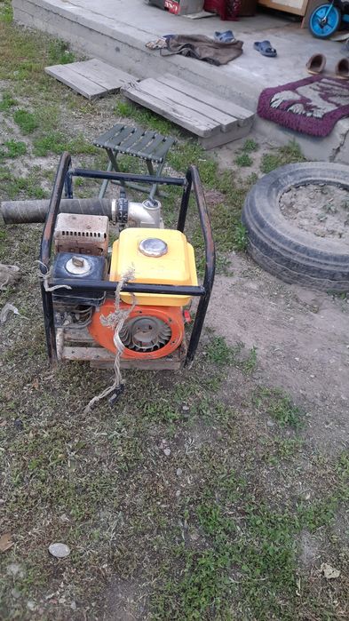 Насос водиной бу