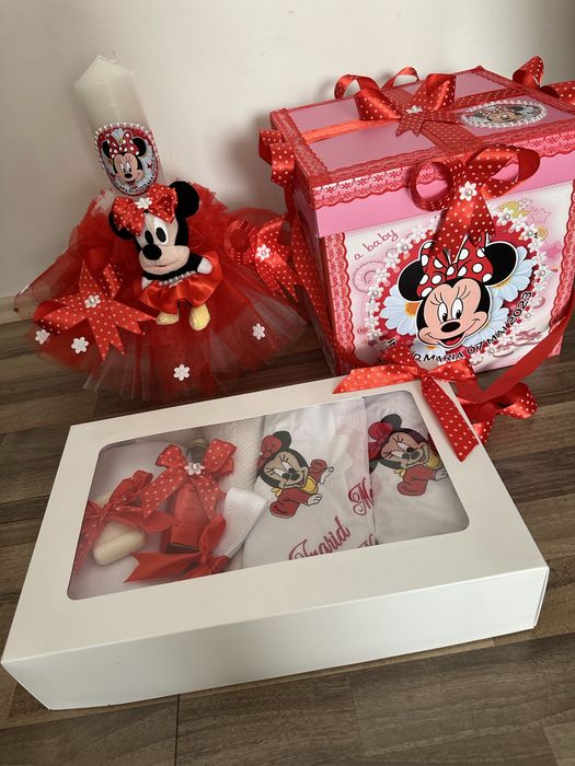 Set trusou botez ,cutie hainute si lumanare
