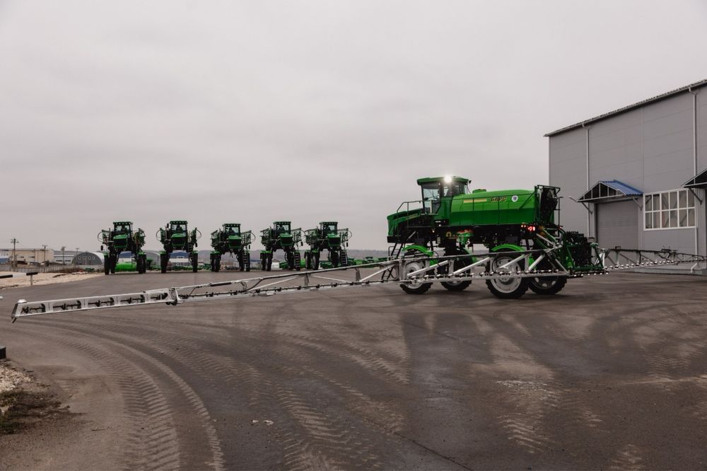 Самоходный опрыскиватель Барс ОС-4000/3000