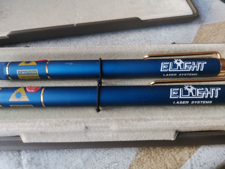 Два броя лазери  писалки