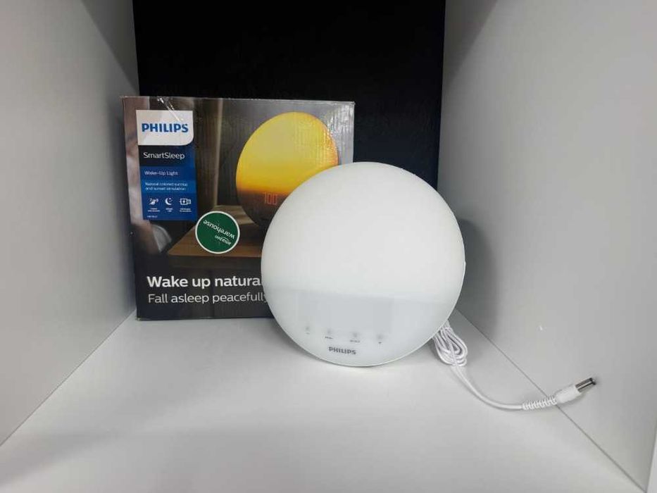 Ceas desteptator Philips HF3531, cu simulare a rasaritului, radio FM, sunete din natura