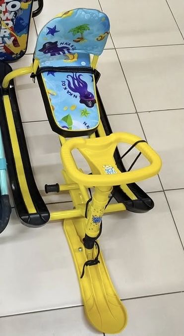 Продам снегокат в хорошом состояние