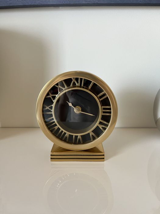 Стилен часовник от ,KARE’