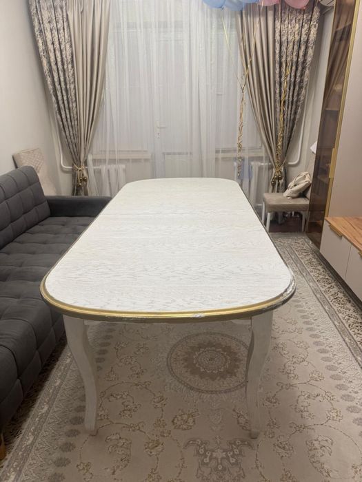 Большой Стол  гостинный