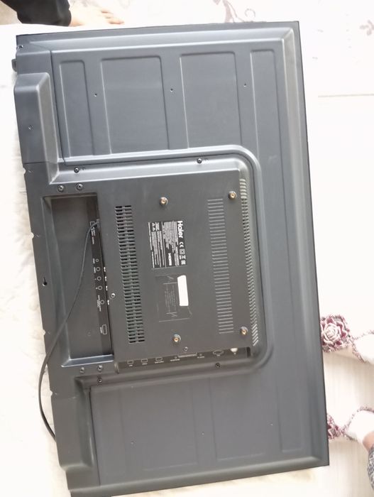 Продам телевизор Haier LE32B8000T