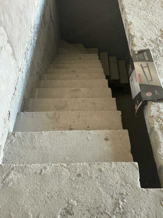 Сергели1.Бекат5.Продам под бизнес 150кв.м. на 1этаже 7эт.  новостройки