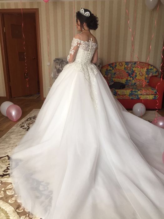 Продам свадебные платья