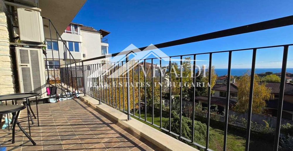 Продава се Тристаен апартамент в Варна, Център - 95 кв.м за 1557 €/кв.м - Снимка #17