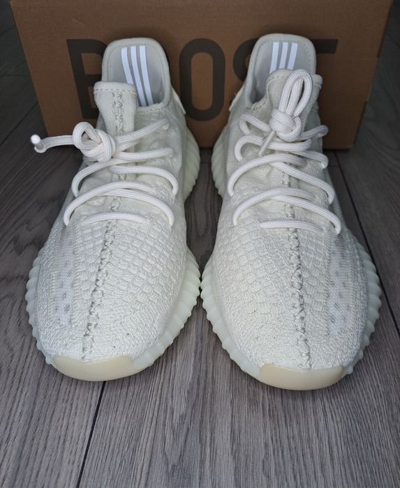 Yeezy Boost 350 V2 Bone, Mărimea 42