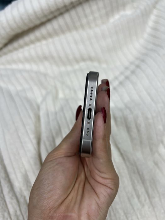 IPhone 15 pro 128 GB