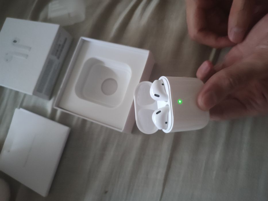 Наушники airpods