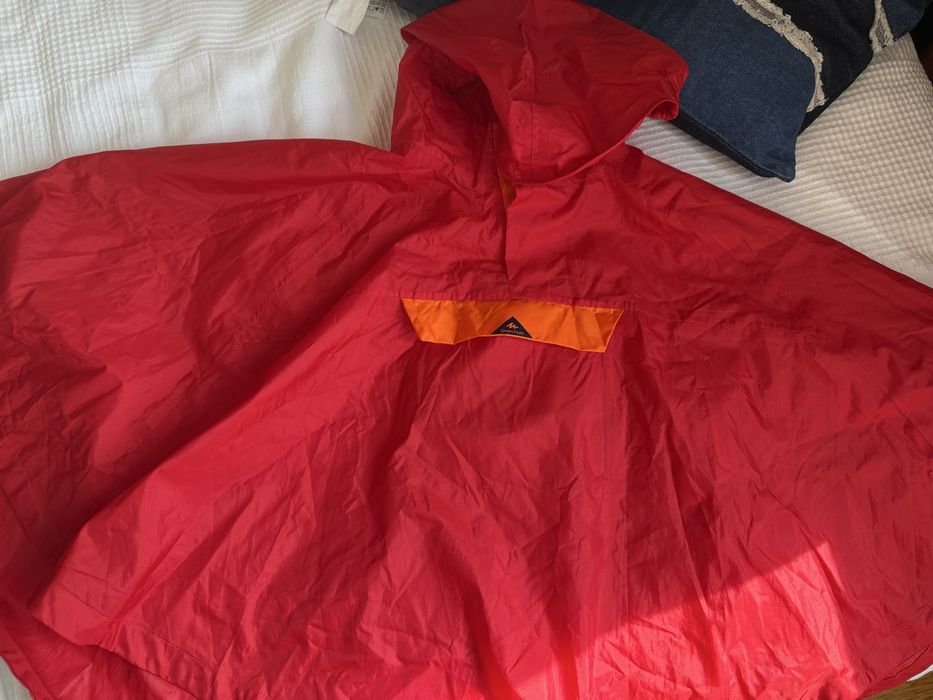 Детски дъждобран от Декатлон 4-6 год