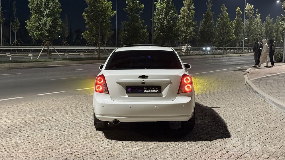 •Lacetti 2013 WHITE ANGEL•