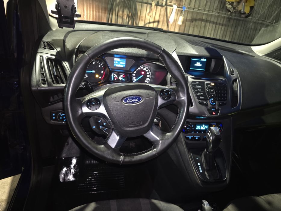 Ford transit conect! Doar cei interesati!