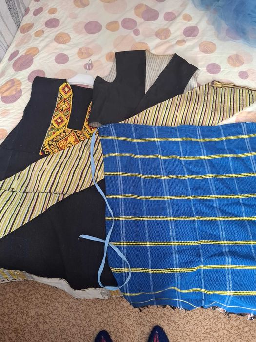 Автентична Тронска Носия