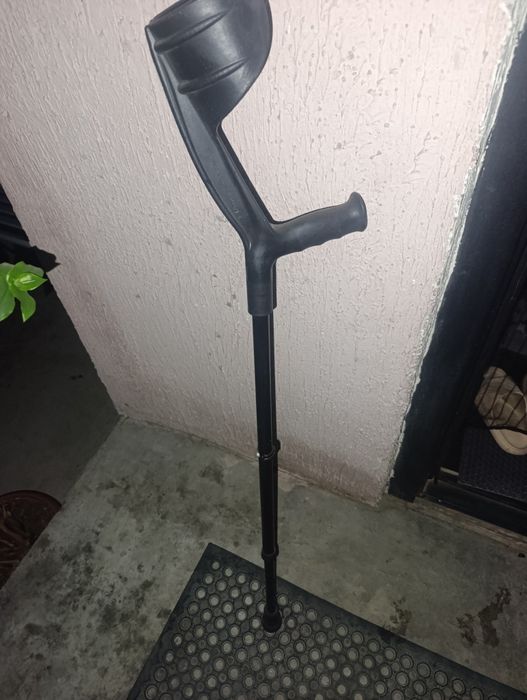 продам костыль в отличном состоянии