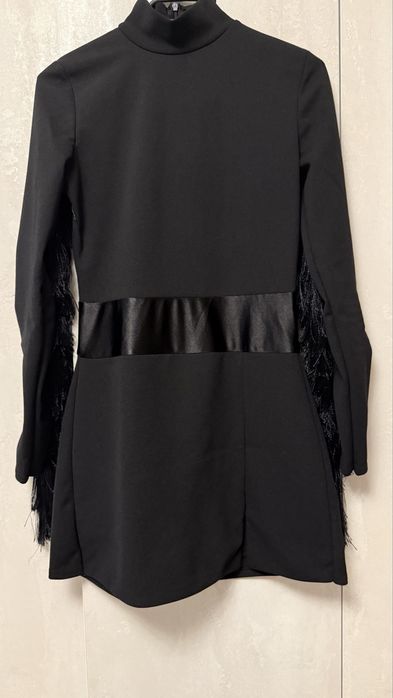 Продавам рокля и гащеризон С/М размер