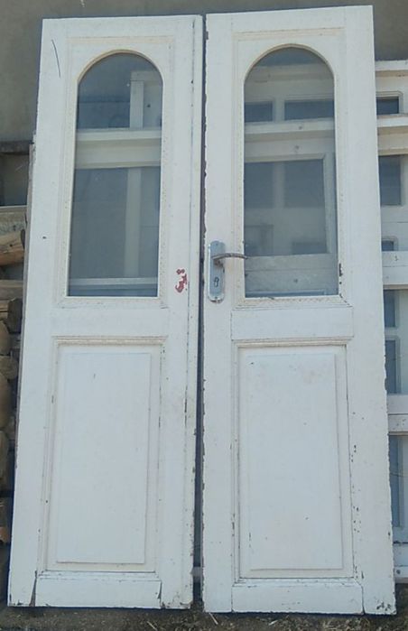 Yogʻoch Eshik va romlar