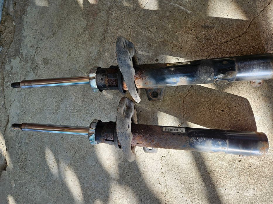 Амортисьори предни Vw Golf 5/ Голф 5