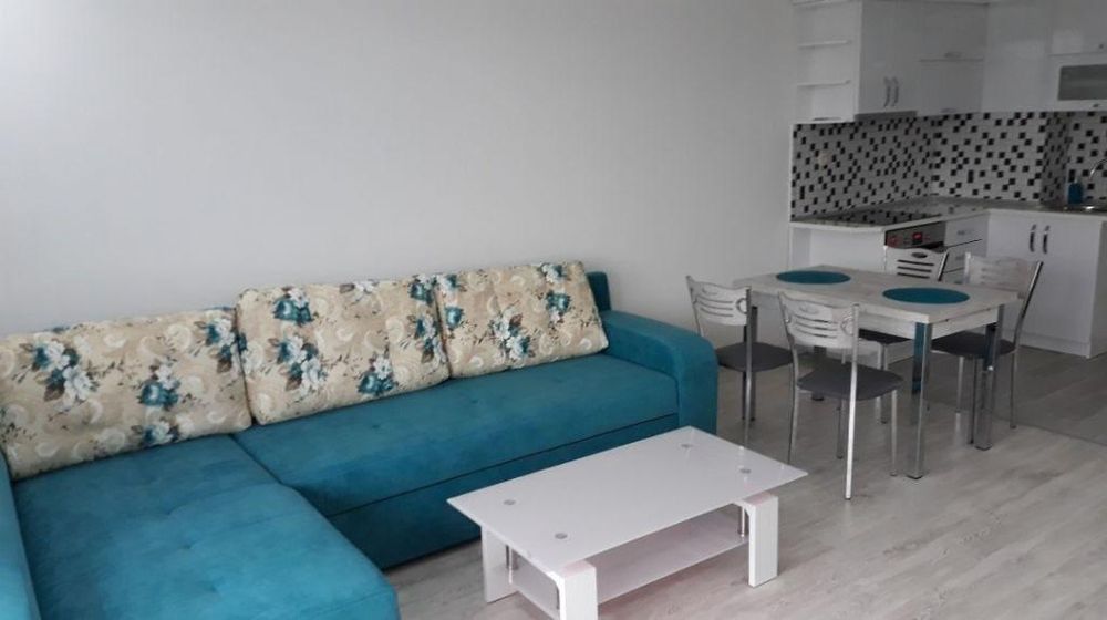 Дава се под наем Двустаен апартамент в Пловдив, Младежки Хълм - 72 кв.м за 500 € - Снимка #3