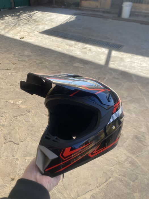 Кроссовый шлем для мотоцикла