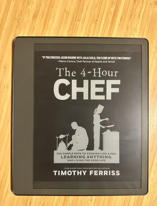 Amazon Kindle Scribe (1st Gen) 16GB + Стилус и резервни връхчета (Перфектен!)