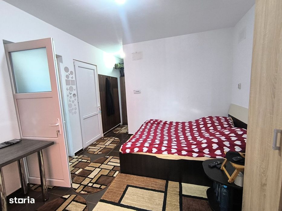 CENTRU - Casa solida cu etaj ,la pret de apartament !