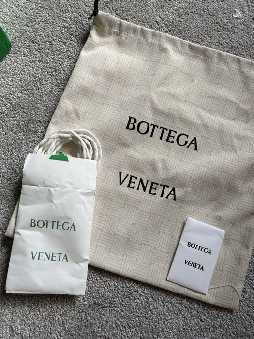 Bottega Veneta.