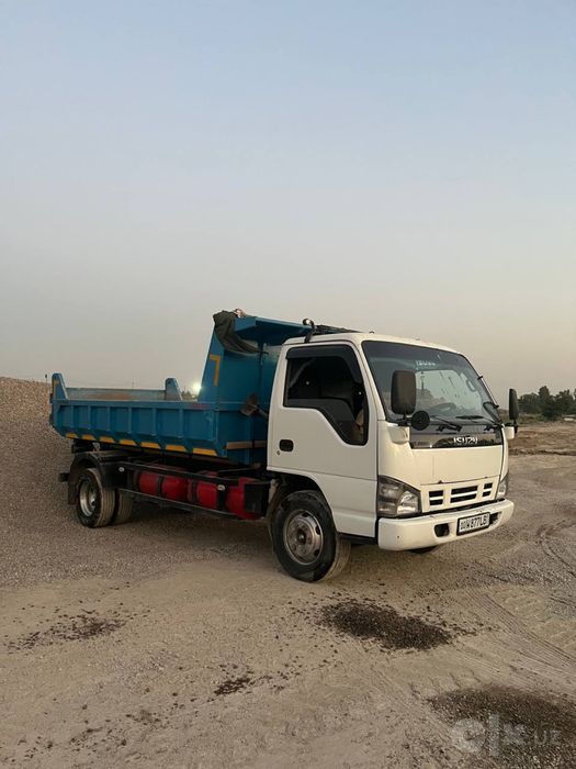 Isuzu samasval 2012 yil