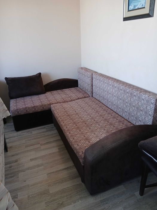 Разтегателен диван